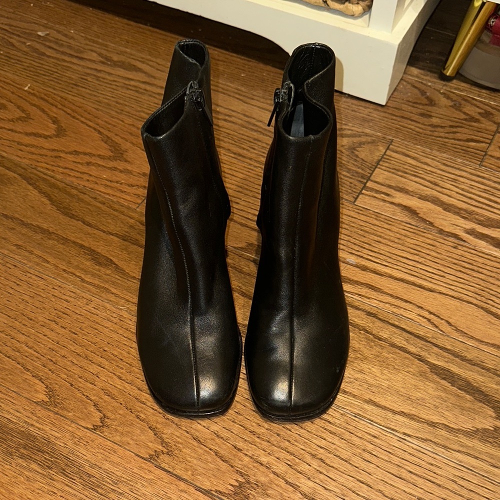 Vince Elegant Black Ankle Boots